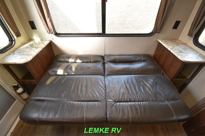 2017 Heartland Sundance XLT 267RL   - Photo 18 - Rocklin, CA 95677