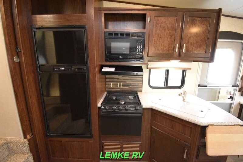 2017 Heartland Sundance XLT 267RL   - Photo 11 - Rocklin, CA 95677