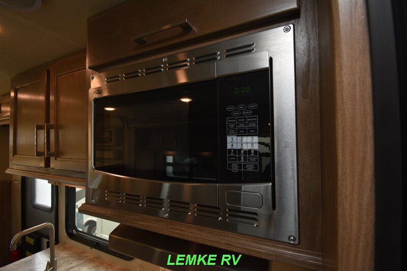 2018 Entegra Odyssey 26D   - Photo 28 - Rocklin, CA 95677