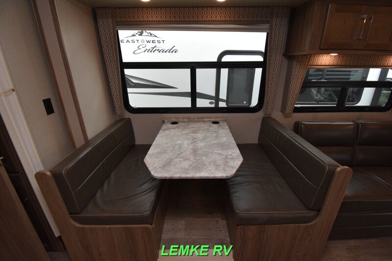 2018 Entegra Odyssey 26D   - Photo 23 - Rocklin, CA 95677