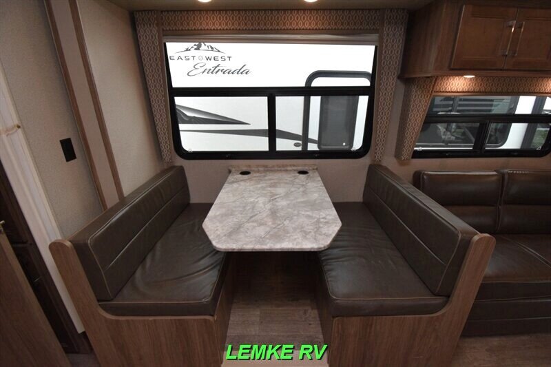 2018 Entegra Coach Odyssey 26D   - Photo 21 - Rocklin, CA 95677