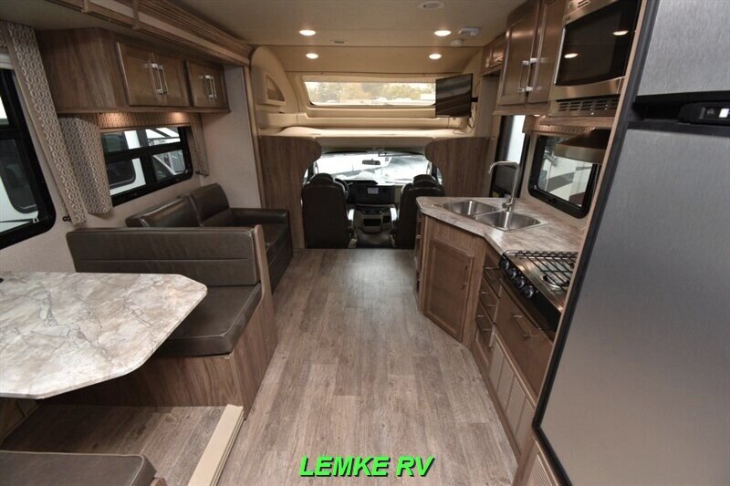 2018 Entegra Coach Odyssey 26D   - Photo 5 - Rocklin, CA 95677