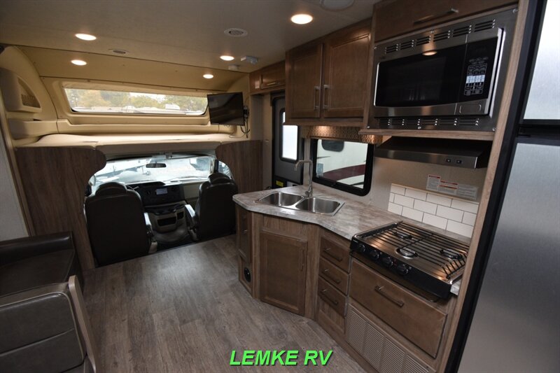 2018 Entegra Odyssey 26D   - Photo 22 - Rocklin, CA 95677
