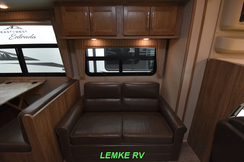 2018 Entegra Odyssey 26D   - Photo 24 - Rocklin, CA 95677