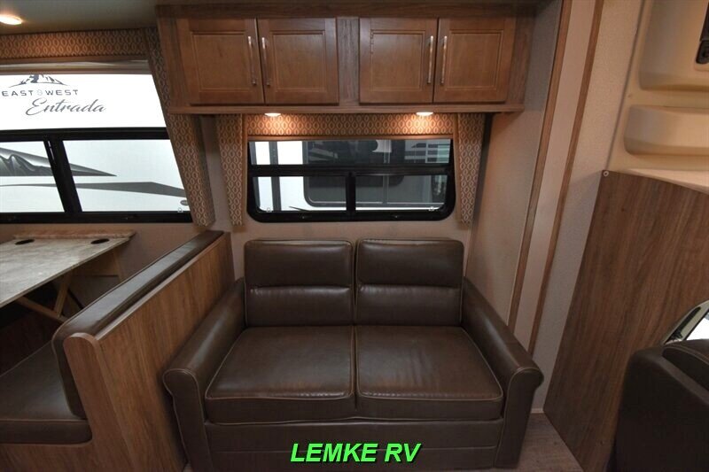 2018 Entegra Coach Odyssey 26D   - Photo 22 - Rocklin, CA 95677