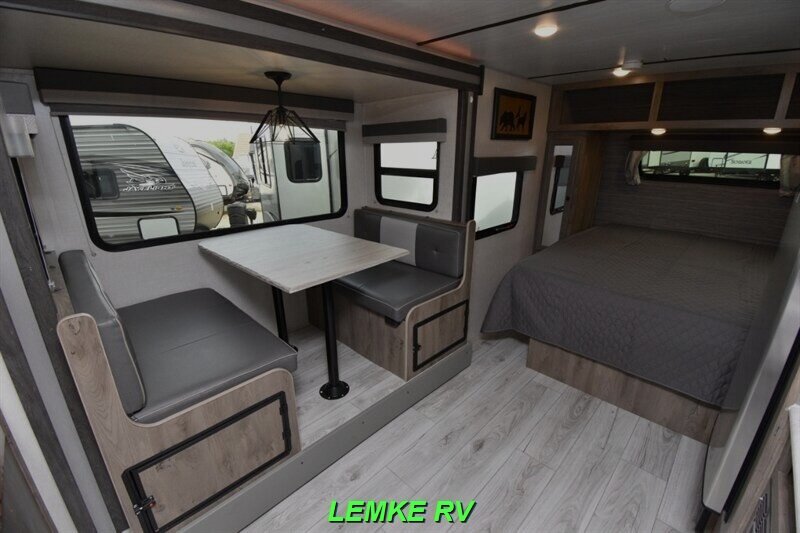 2022 Forest River Surveyor Legend 19RBLE   - Photo 12 - Rocklin, CA 95677