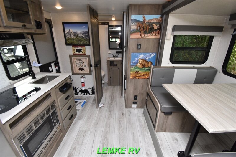 2022 Forest River Surveyor Legend 19RBLE   - Photo 2 - Rocklin, CA 95677