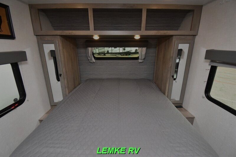 2022 Forest River Surveyor Legend 19RBLE   - Photo 17 - Rocklin, CA 95677