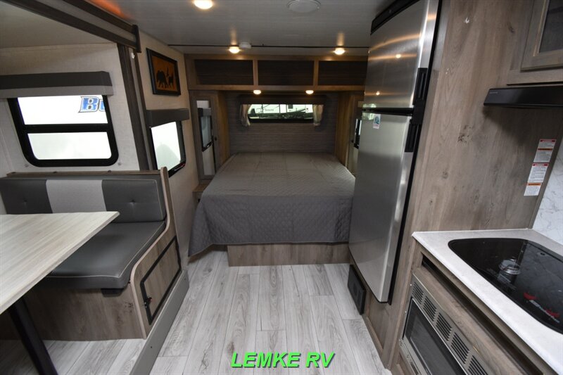 2022 Forest River Surveyor Legend 19RBLE   - Photo 5 - Rocklin, CA 95677