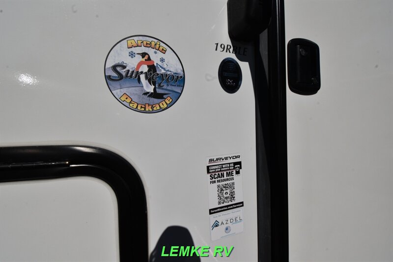 2022 Forest River Surveyor Legend 19RBLE   - Photo 10 - Rocklin, CA 95677