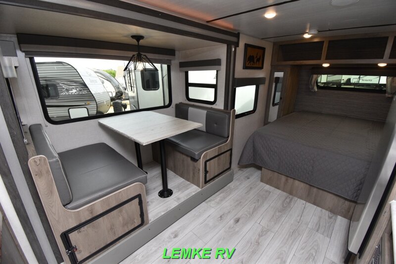 2022 Forest River Surveyor Legend 19RBLE   - Photo 12 - Rocklin, CA 95677