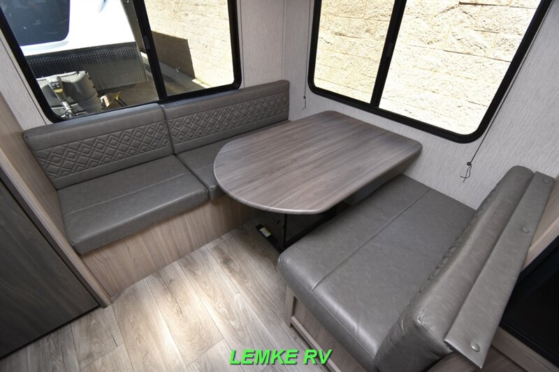 2020 Coachmen Freedom Express 204RD   - Photo 19 - Rocklin, CA 95677