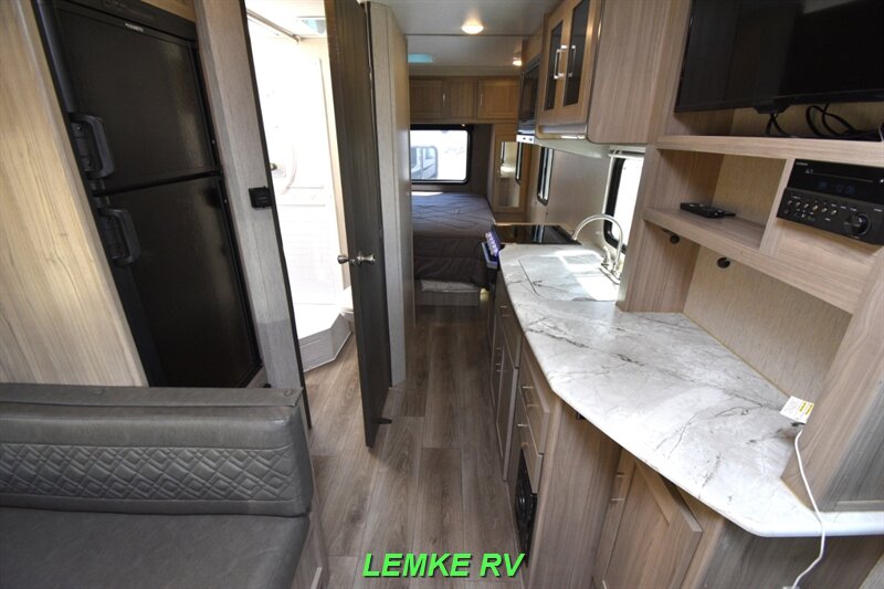 2020 Coachmen Freedom Express 204RD   - Photo 5 - Rocklin, CA 95677