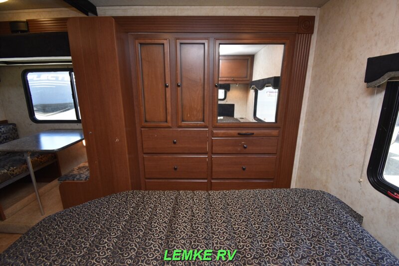 2012 Fleetwood Tioga Ranger 31N   - Photo 19 - Rocklin, CA 95677