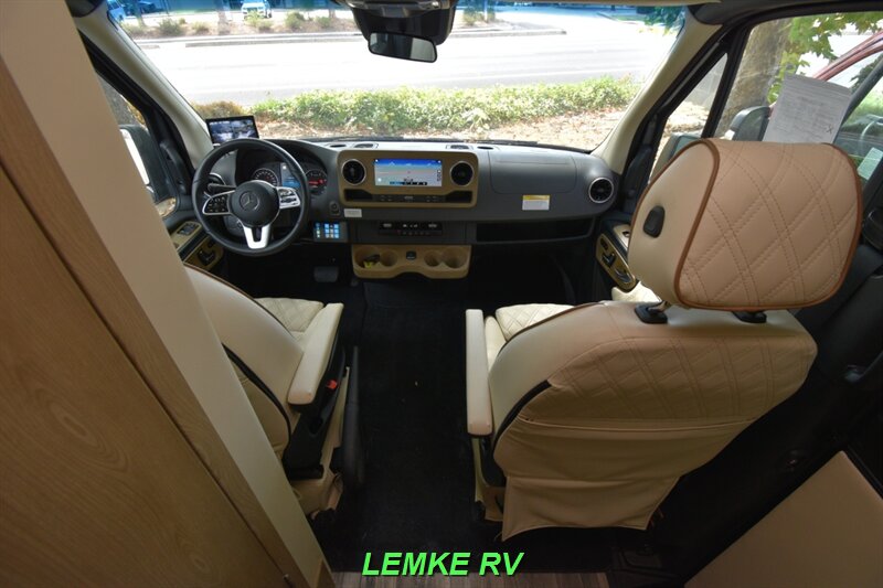 2023 Midwest Automotive Passage 170 EXT MD2   - Photo 22 - Rocklin, CA 95677