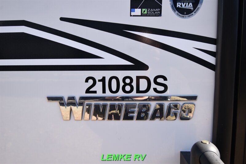 2019 Winnebago Micro Minnie 2108DS   - Photo 24 - Rocklin, CA 95677