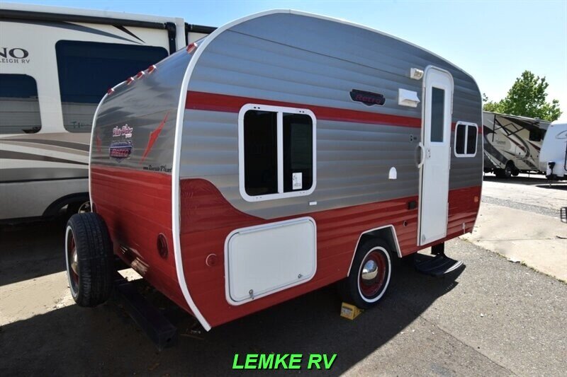 2016 Riverside RV Retro 166   - Photo 8 - Rocklin, CA 95677