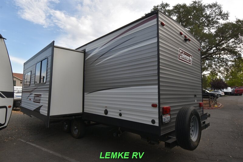 2020 Dutchmen Coleman Lantern 285BH   - Photo 7 - Rocklin, CA 95677