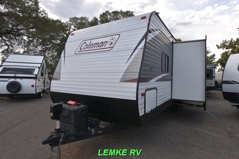 2020 Dutchmen Coleman Lantern 285BH   - Photo 6 - Rocklin, CA 95677