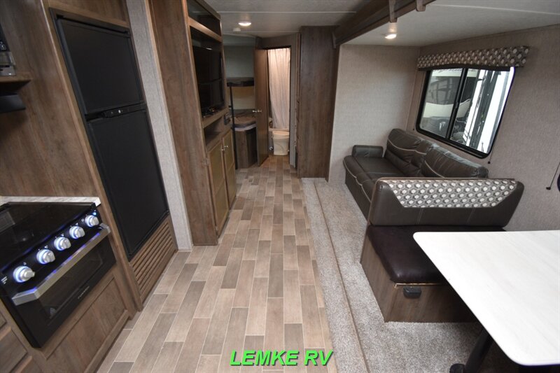 2020 Dutchmen Coleman Lantern 285BH   - Photo 2 - Rocklin, CA 95677