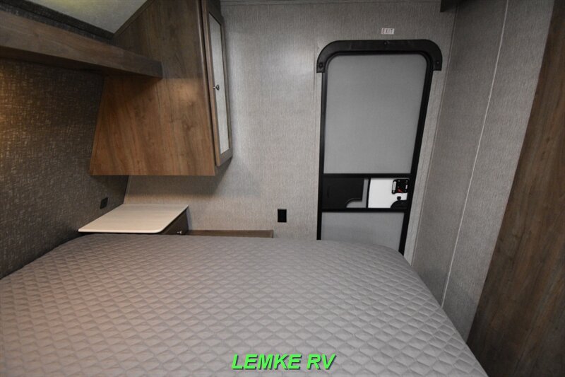 2020 Dutchmen Coleman Lantern 285BH   - Photo 19 - Rocklin, CA 95677
