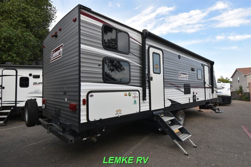 2020 Dutchmen Coleman Lantern 285BH   - Photo 9 - Rocklin, CA 95677