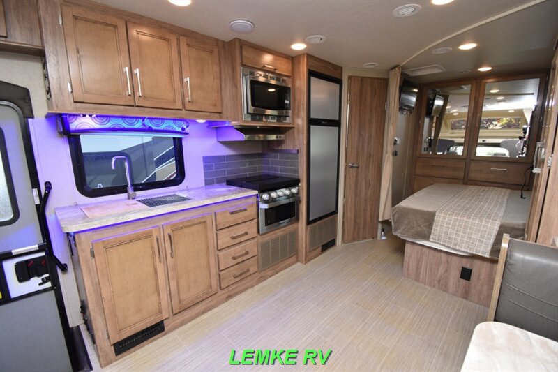 2020 Entegra Odyssey 24B   - Photo 13 - Rocklin, CA 95677