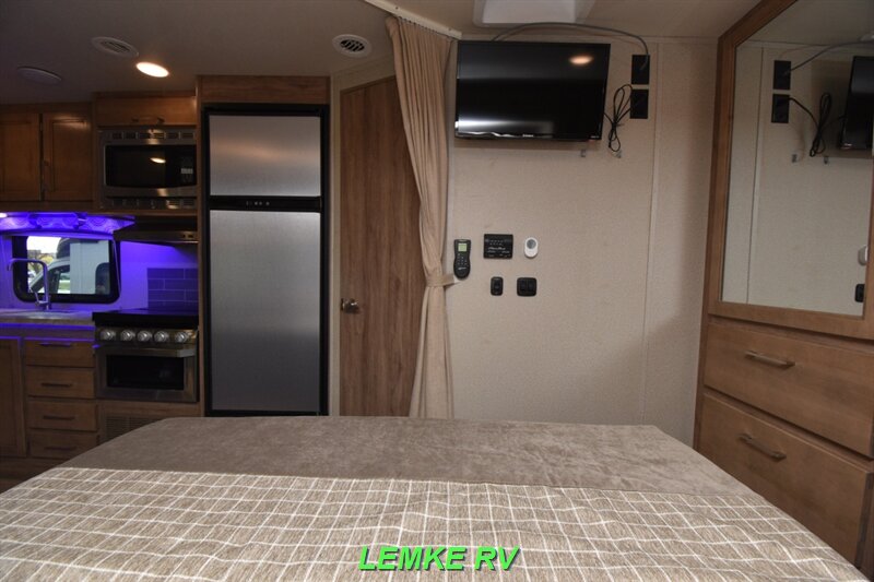 2020 Entegra Odyssey 24B   - Photo 19 - Rocklin, CA 95677