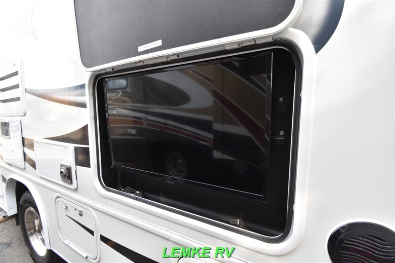 2020 Entegra Odyssey 24B   - Photo 9 - Rocklin, CA 95677