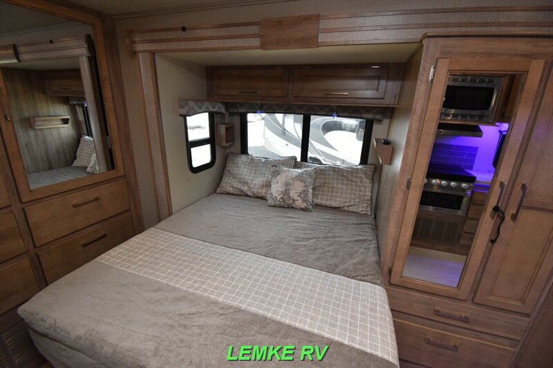 2020 Entegra Odyssey 24B   - Photo 17 - Rocklin, CA 95677