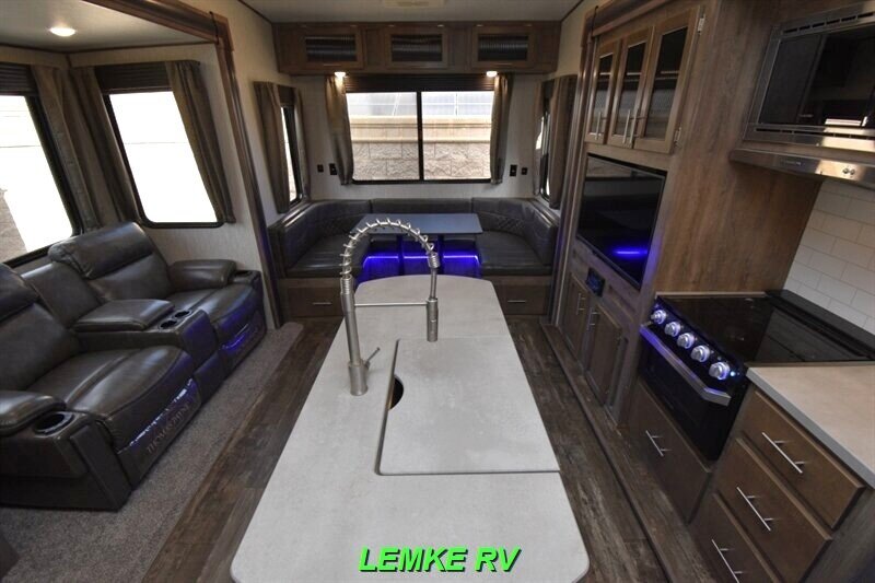 2020 Forest River Sabre 270RL   - Photo 2 - Rocklin, CA 95677