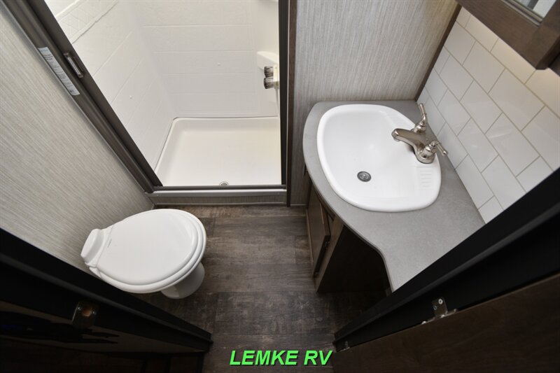 2020 Forest River Sabre 270RL   - Photo 15 - Rocklin, CA 95677