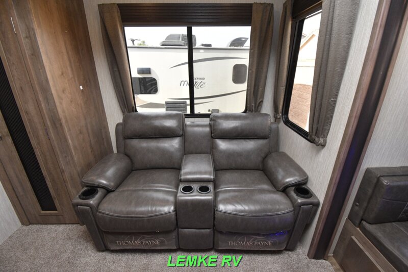 2020 Forest River Sabre 270RL   - Photo 20 - Rocklin, CA 95677