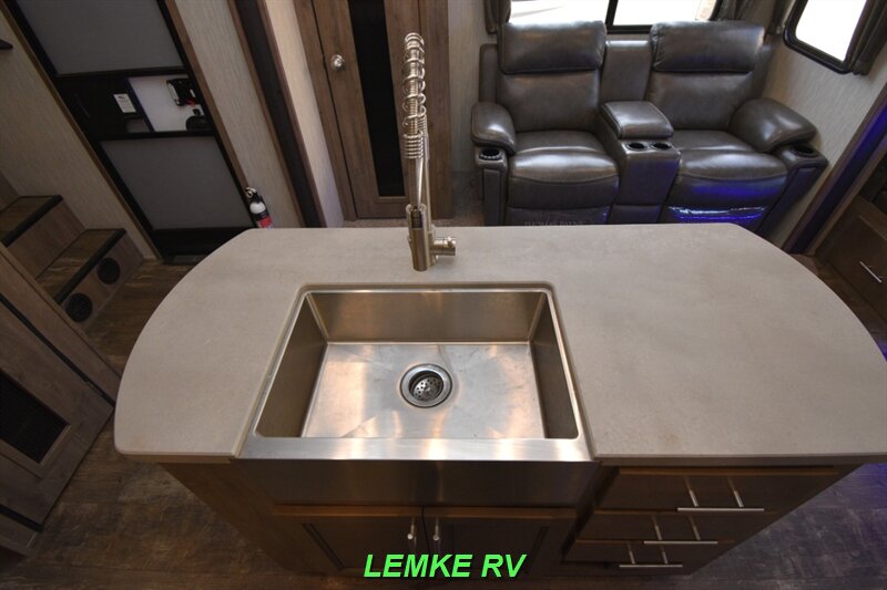 2020 Forest River Sabre 270RL   - Photo 21 - Rocklin, CA 95677