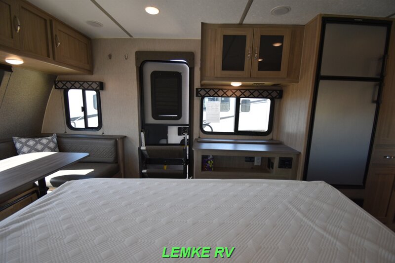 2021 Coachmen Freedom Express Ultra-Lite 195RBS   - Photo 20 - Rocklin, CA 95677
