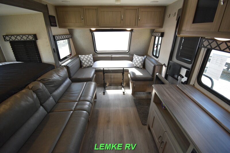 2021 Coachmen Freedom Express Ultra-Lite 195RBS   - Photo 5 - Rocklin, CA 95677