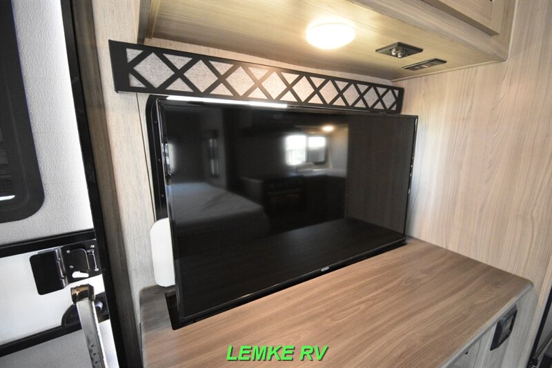 2021 Coachmen Freedom Express Ultra-Lite 195RBS   - Photo 23 - Rocklin, CA 95677