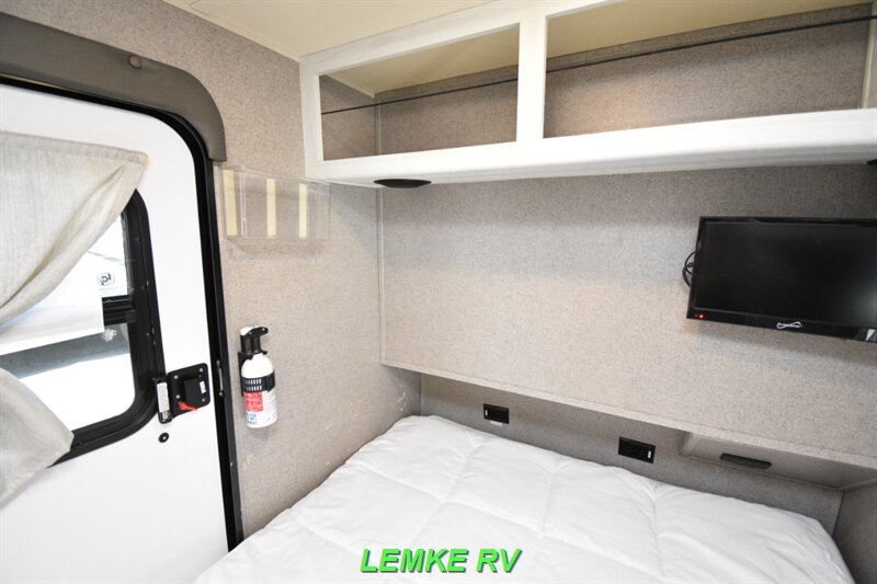 2018 Forest River Flagstaff E-Pro E12RK   - Photo 12 - Rocklin, CA 95677