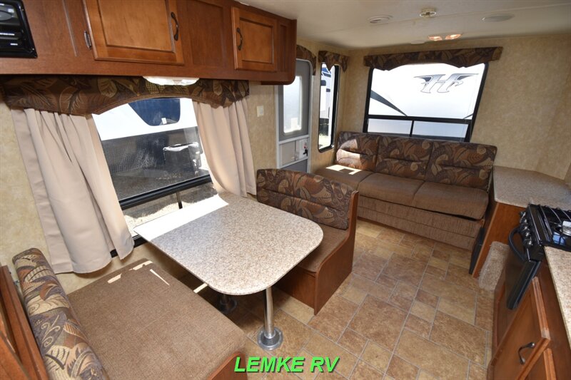 2013 Coachmen Catalina Santara 262RLS   - Photo 13 - Rocklin, CA 95677