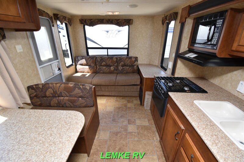 2013 Coachmen Catalina Santara 262RLS   - Photo 2 - Rocklin, CA 95677