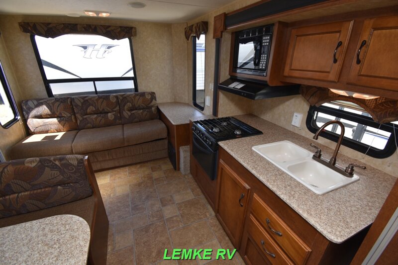 2013 Coachmen Catalina Santara 262RLS   - Photo 12 - Rocklin, CA 95677