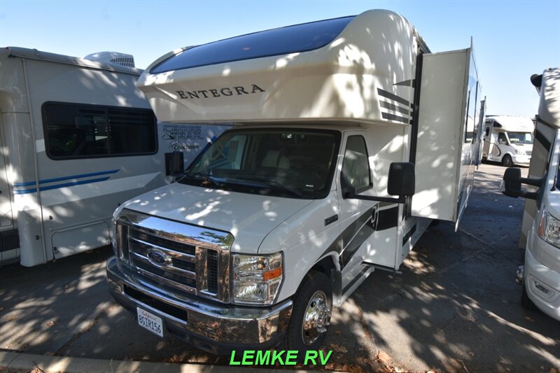 2019 Entegra Odyssey 29V   - Photo 6 - Rocklin, CA 95677