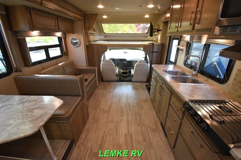2019 Entegra Odyssey 29V   - Photo 5 - Rocklin, CA 95677