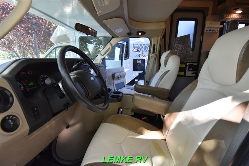 2019 Entegra Odyssey 29V   - Photo 10 - Rocklin, CA 95677