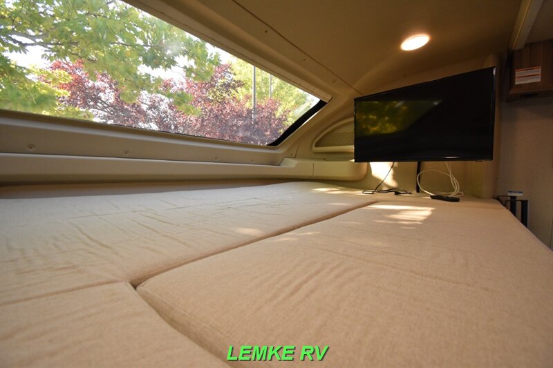 2019 Entegra Odyssey 29V   - Photo 16 - Rocklin, CA 95677