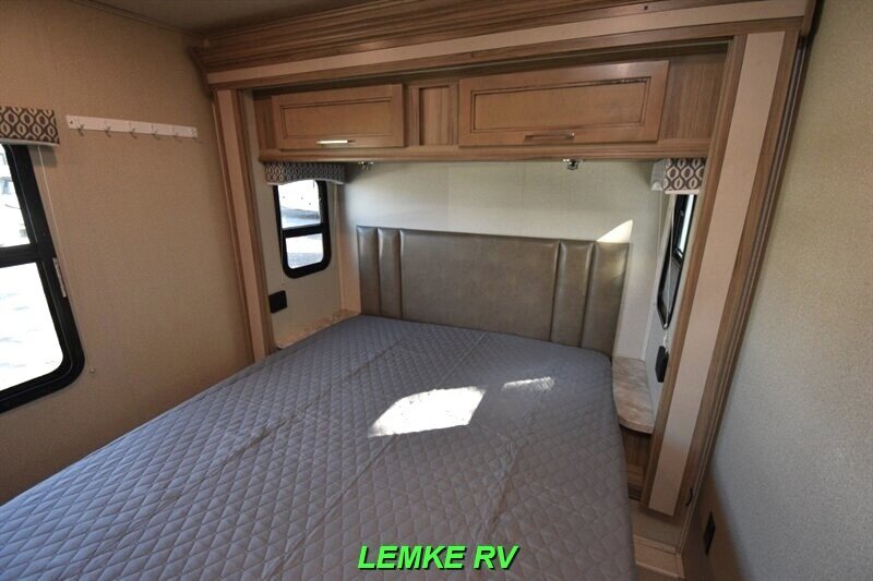 2019 Entegra Coach Odyssey 29V   - Photo 17 - Rocklin, CA 95677