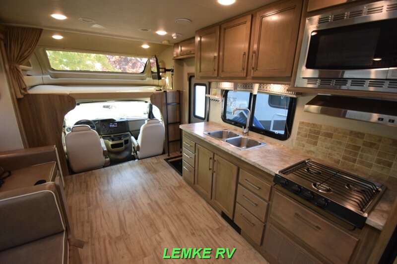 2019 Entegra Odyssey 29V   - Photo 23 - Rocklin, CA 95677