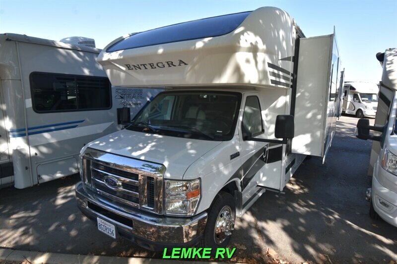 2019 Entegra Coach Odyssey 29V   - Photo 6 - Rocklin, CA 95677