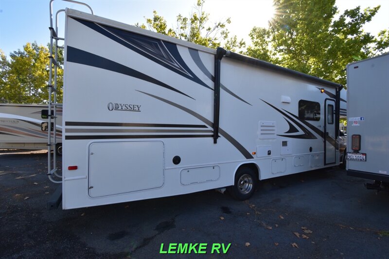 2019 Entegra Odyssey 29V   - Photo 9 - Rocklin, CA 95677