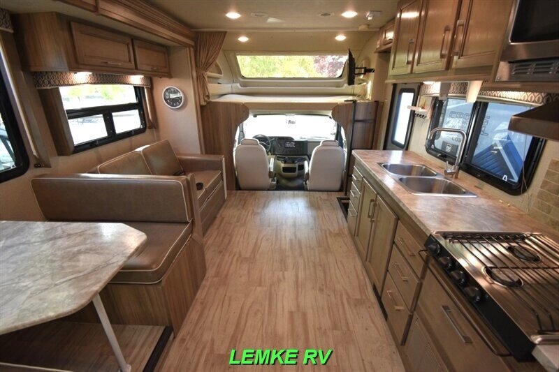 2019 Entegra Coach Odyssey 29V   - Photo 5 - Rocklin, CA 95677